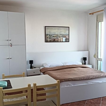 Seaside Deluxe Apartment Durres Exterior photo
