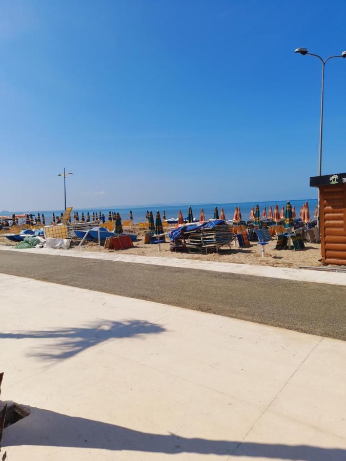 Seaside Deluxe Apartment Durres Exterior photo